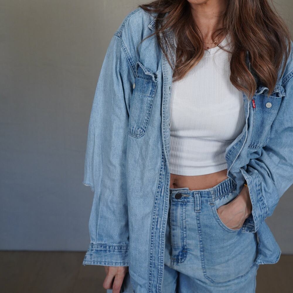 Vintage Levi’s Cotton Denim Shirt Light Wash Distressed Elbow Size L